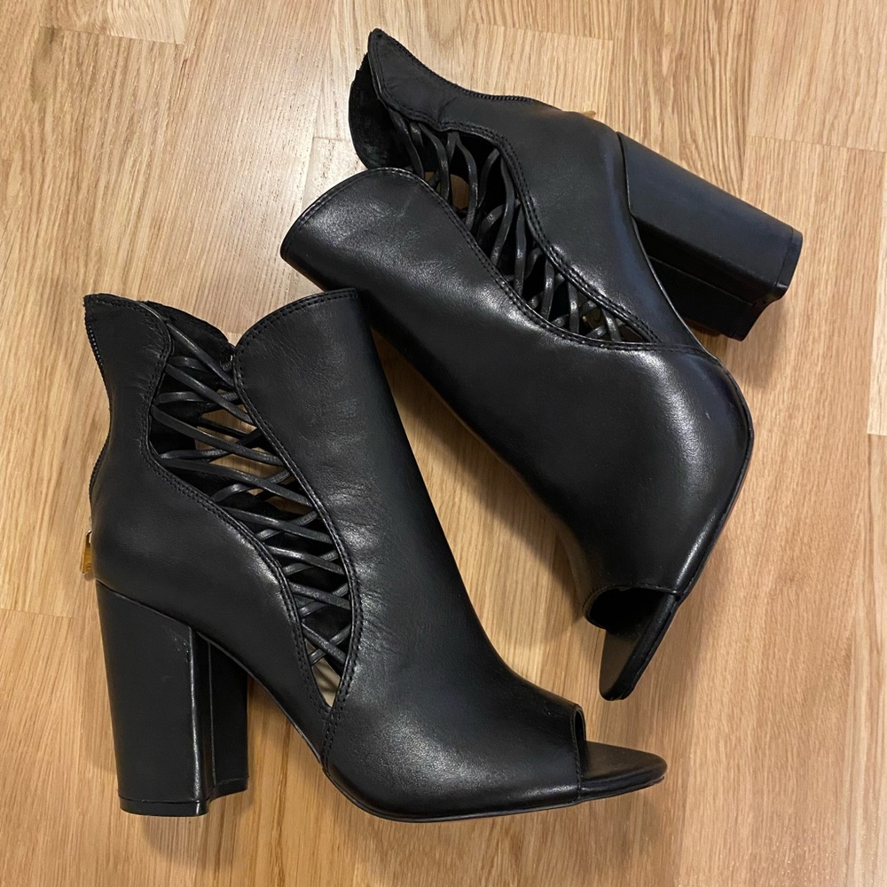Jessica Simpson | open toed heeled bootie